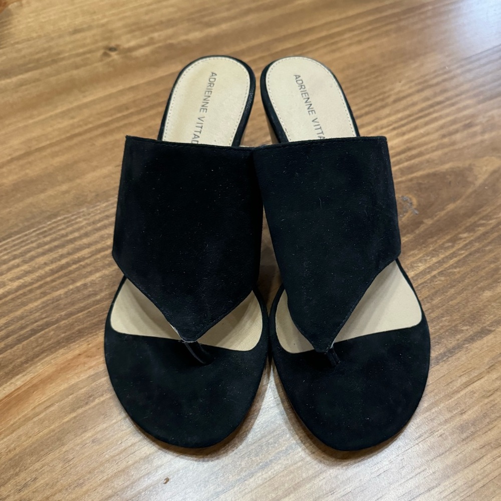 Adrienne Vittadini Prusha Sandal Black Suede Sandal size 8M